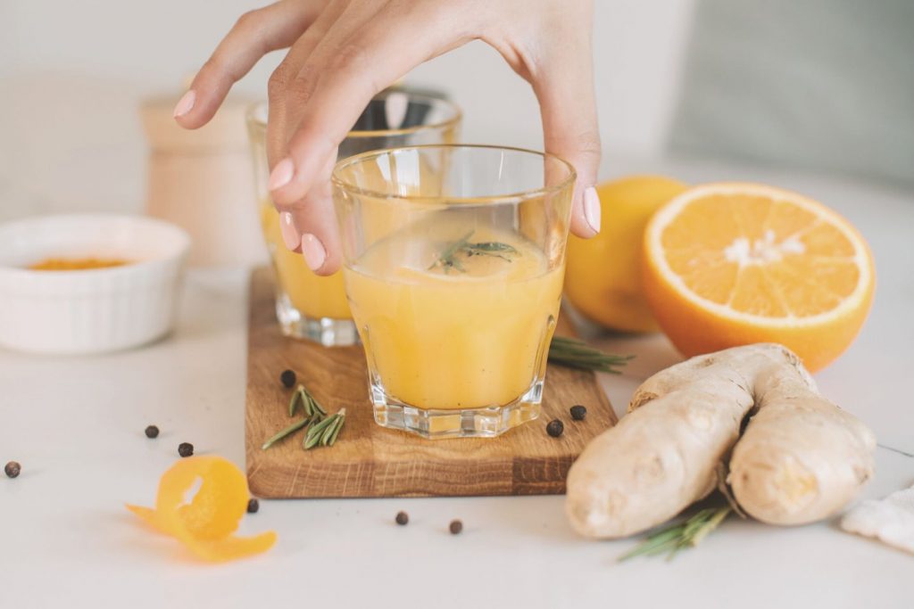 orange and carrot juice with ginger