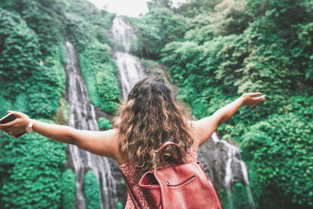 solo woman traveler